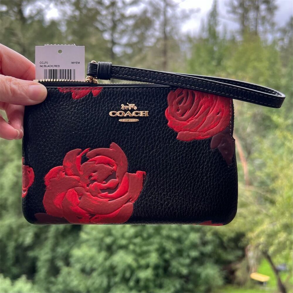 COACH Corner Zip Wristlet in Red Rose Floral Print CCJ70 NWT AUTHENTIC